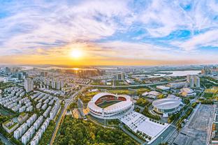 魔术师：恭喜我的朋友里弗斯接任雄鹿主帅 他是NBA最佳教练之一